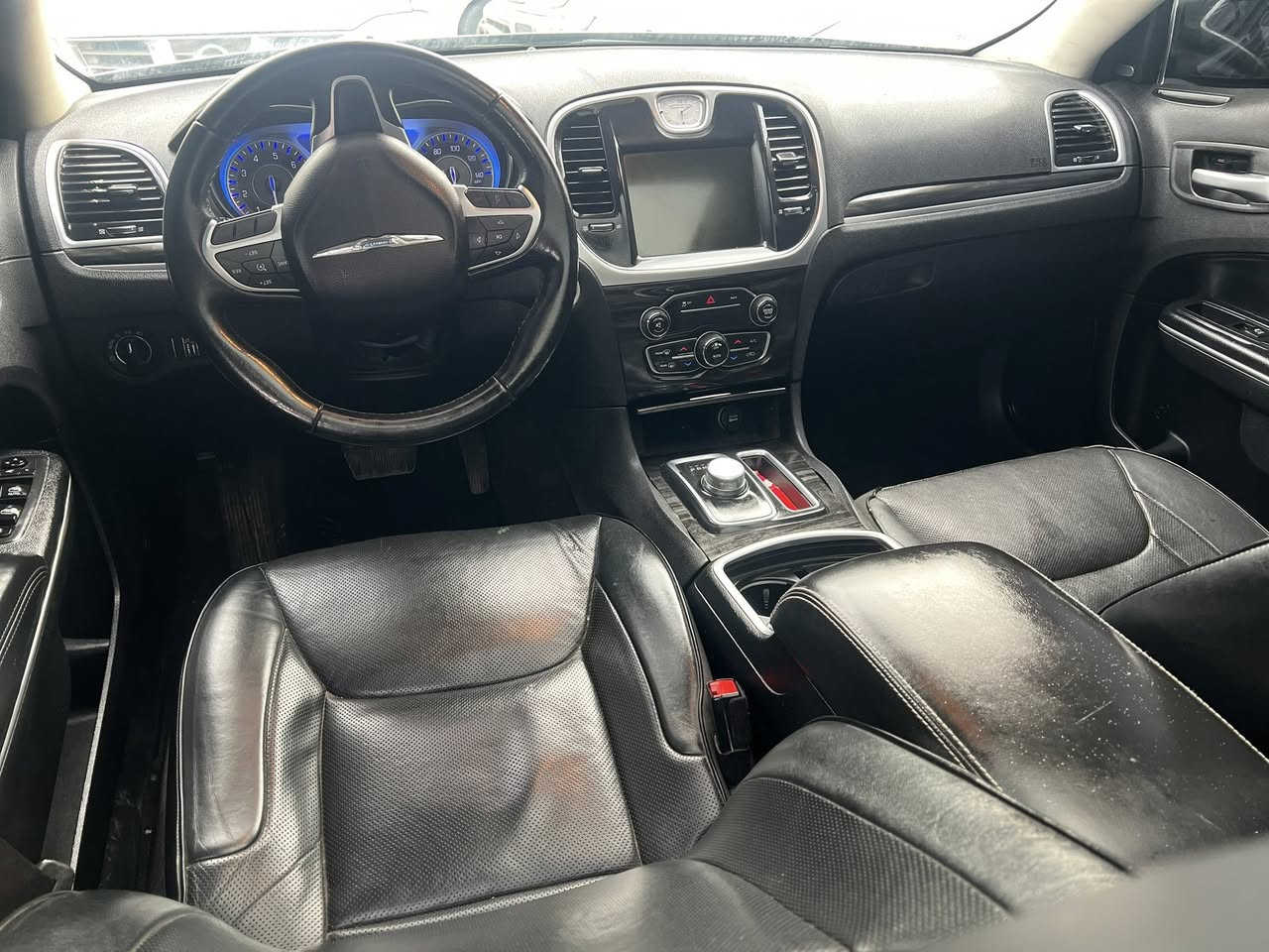 ئؤباما٢٠١٦كراوه به ٢٠٢١
ليزه ري دوبه ي 
پيش گه وره لايت ره ش 
فول مواسفات 
پانؤراما 
شاشه گه وره
كوشن خزن 
كوشن جلدو كوشن ساردوگه رم
ليدراني نيه 
سه قف و حيزام به شه رته
گيرومكينه  كاره باي به شه رتي ١٠ فيته ر
كامل جايز كراوه 
چركه ي تيدانيه
ره شي  قه ترانه
شوين قه لادزي 
***********
