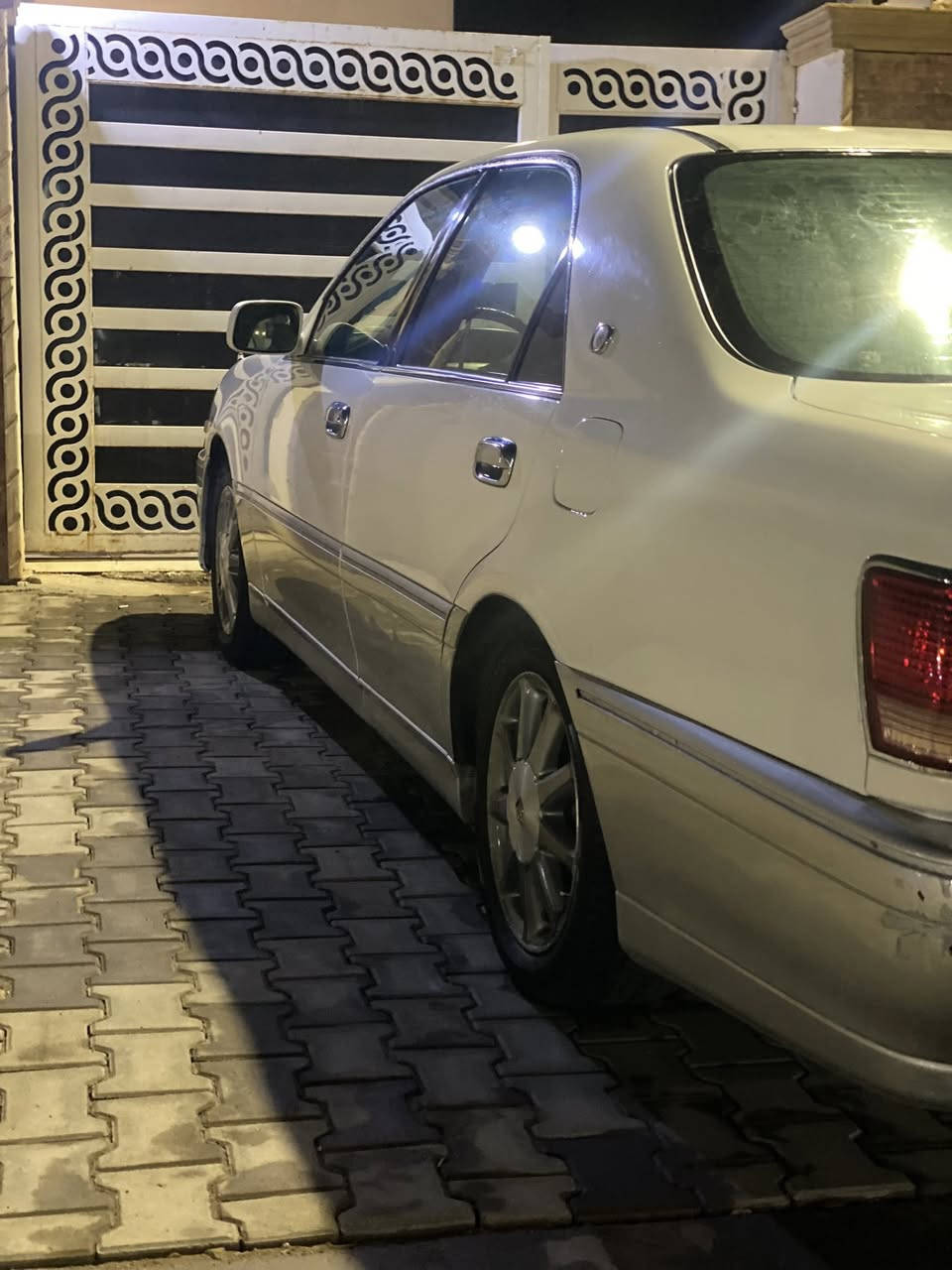 سلام عليكم ملكه للبيع
‏مكفوله من كص والضربه القويه 

‏مديل2003

4 دكم دشبول عارف  تحويرة نجف فوك وجوه

‏ فول مواصفات  اكسن 175 

‏تحكم ستيرن

‏دبل شاشه 

‏برده خلفيه 

‏تبريد قطعتين 

‏مكينه ديفور الجبير 

‏فول4دكم وفتحه

‏تلاجه خلفيه 

غرفه جلد كهربائي 

‏رقم صلاح الدين

! ! 

‏(مامدفوع كمرك). #.(مامدفوع كمرك ) 

‏مكاني نجف 

‏شراي يتصل رقم واتساب ***********
