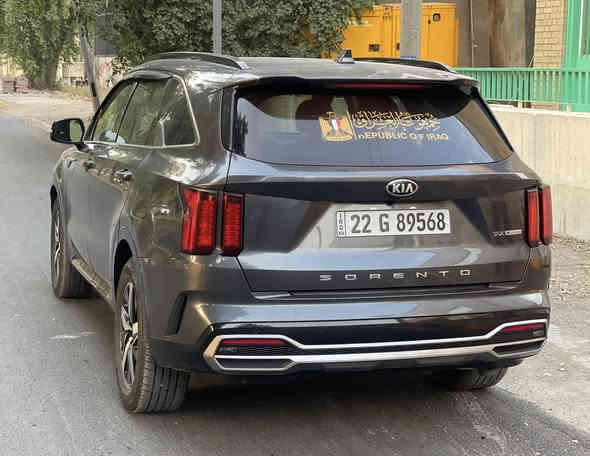 السلام عليكم جميعاً 
سورنتو 2021 
رقم اربيل بسمنى
السياره فول بونراما
كشنات جلد VIP
رادارات
وارد امريكي بدون ايرباك السياره بيها البنيد بس طخه خفيفه وجاي بيها صفحه كلير من امريكا الكلير فقط ما مبدل بيها اي قطعه 
جوه السوك 
السعر 188  وبيها مجال للشراي فقط
رقم الهاتف  ***********
بغداد الحبيبيه
