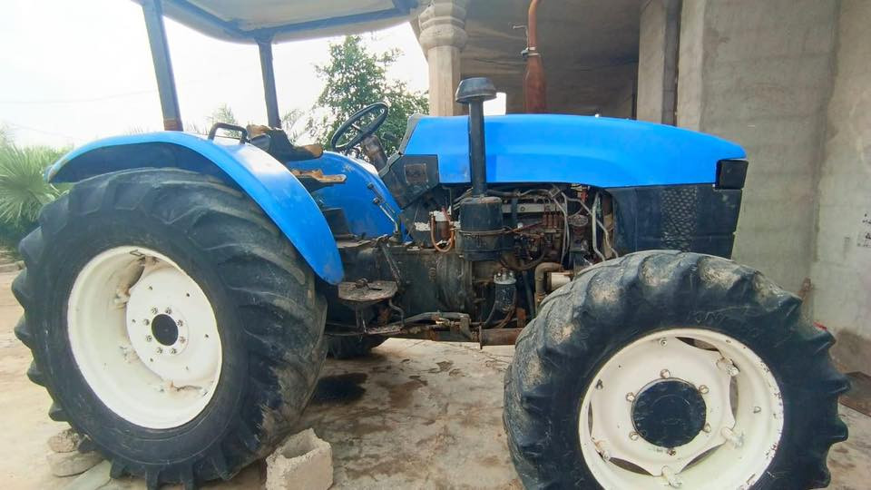 سلام عليكم
البيع البيع مكينه نيهولند حجم 75 موديل 2006 كتاب شركه المكينه مكفوله كفاله عامه سعره 60ورقه وبيه مجال رقم الهاتف ***********
