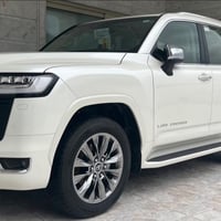 تۆیۆتا لاندکرۆزەر 2023 Vx ماوەی ڕۆشتن 4 هەزار شەریکە جیهان ٣ ساڵ زەمان...