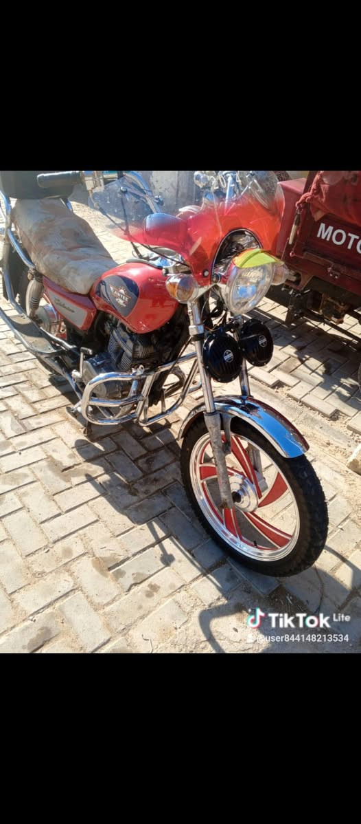 سلام عليكم دراجه جوند البيع الدراجه كلك مكفوله عن سرقه المكان الديوانية الحمزة  الشرقي رقم ***********
