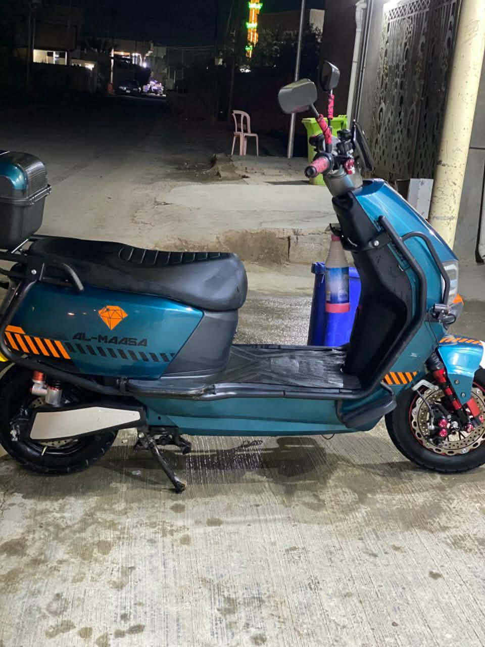 سلام عليكم مطور شحن الاماسه 
للبيع موديل 2026 
صار شهرين من شتريته بطارياته جديده عل فحص 
سعر 830 وبي مجال قليل 
تواصل +964 787 704 8154
