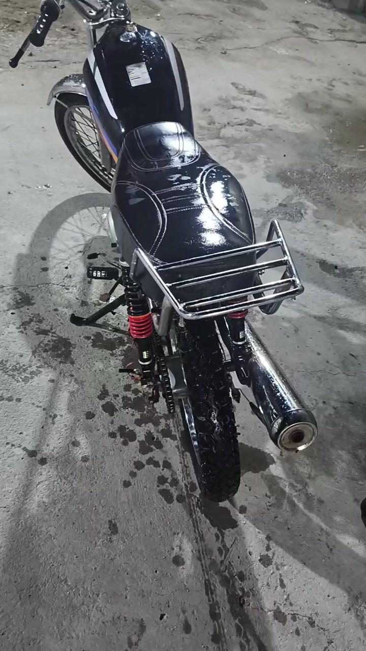 سلام عليكم دراجه نامه شلامجه لبيع  بسعر 400 قفل بدون مداهر دراجه شلعه بيه وحلوه دراجه تخبل مكاني تنومه صالحيه رقمي وتس ***********
