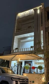 للبيع دار حديث بناء درجة اولى بمواصفات مميزه ثلاث طوابق  📍الموقع في زي...