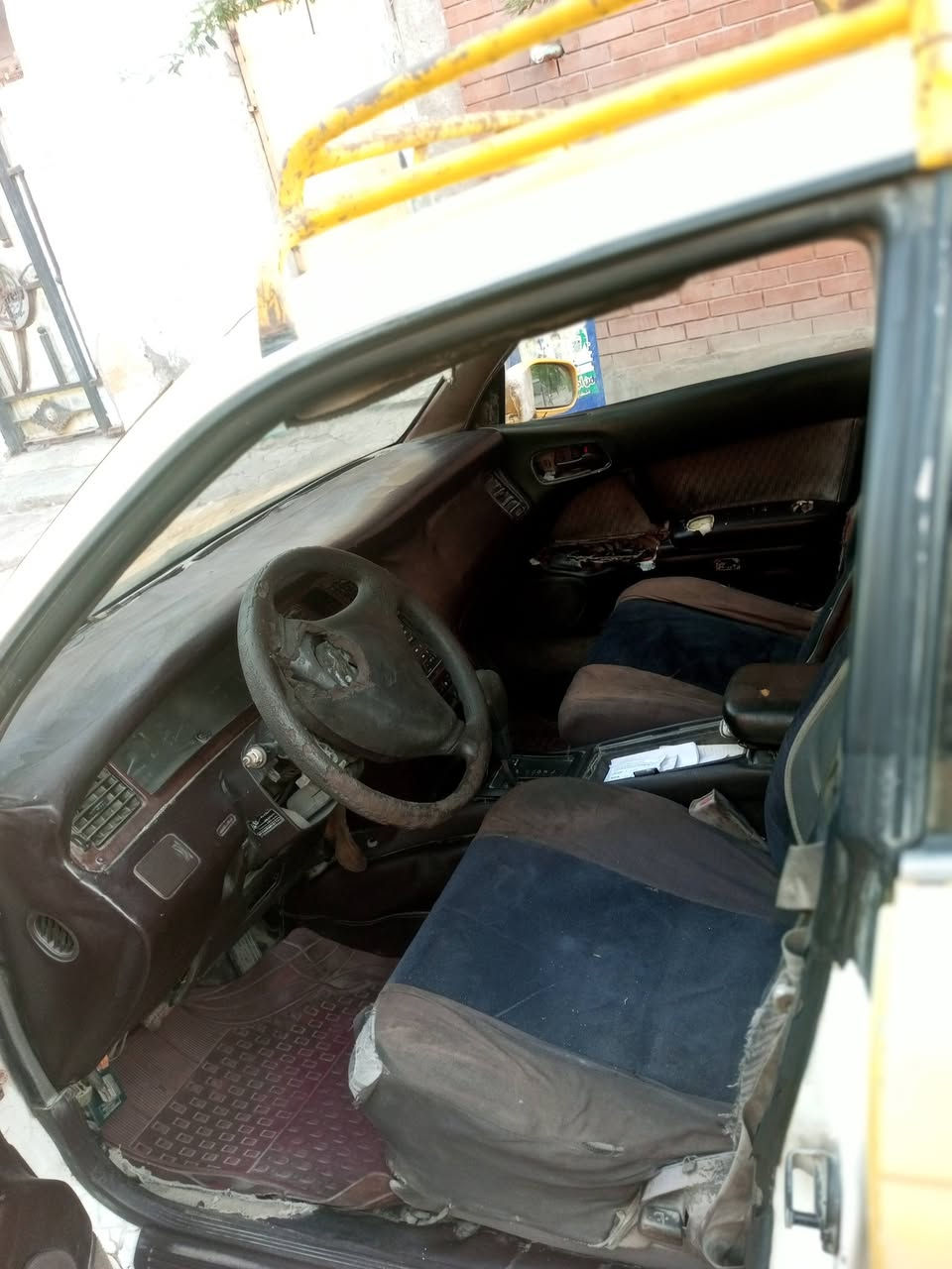 سياره للبيع مديل 2000 باسمي سياره

باسمي سياره عنوان بصره كزيزه

ابيع كومه حديد سعر 28 وبيها مجال
 
للبيع ومراوس ***********
