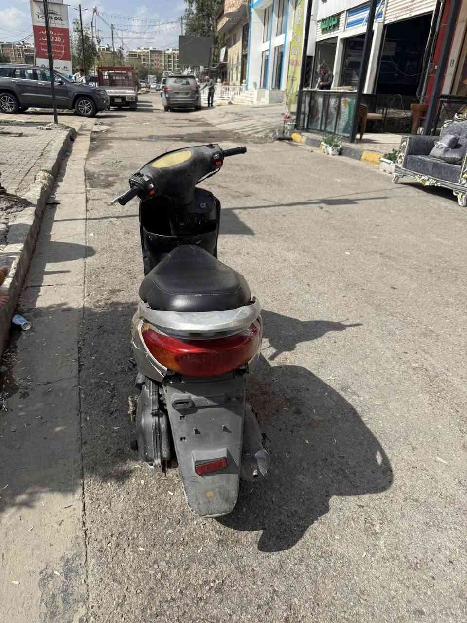 سلام عليكم دراجه بريز للبيع
مكفوله من كل عطل مكفول محرك 
كفرات بلادي نكره سلف 
كلشي شغال بيهه 
التواصل *********** 
واتساب
