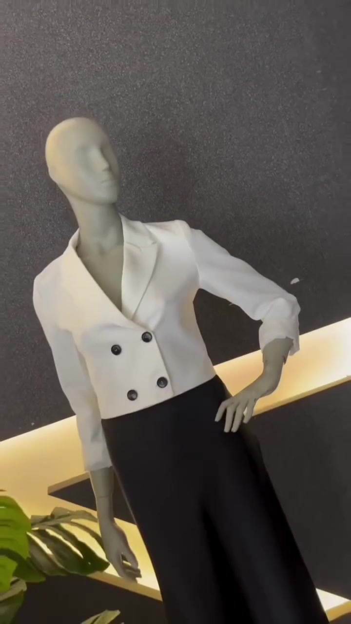 جديد ازياء دبي للالبسه النسائيه 👗 
التميز والاختلاف 💞🌺 
توفر سترة نسائي صيفي 🔥 
قياسات 36 الى 44 
سعر السترة 30الف
متوفر توصيل لجميع محافظات العراق 🚗 
#ملابس_تركية #ملابس_بنات #زيونه #ملابس #سوت


**إذا كنت صاحب هذا الإعلان وتريد حذفه لأي سبب، رجاءا أرسل رسالة إلى الدعم الفني**