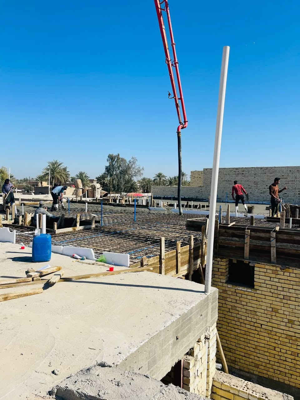 � عقاران للبيع – مجمع آشور السكني

 • الموقع: بعد جامعة المستقبل، بداية المجمع، قريبات من الشارع العام
 • المساحة: 200 متر لكل عقار
 • نوع العقار: طابق ونص
 • حالة العقار: هياكل جاهزة لإكمال البناء الشركة تسلمك مفتاح الدار 

💰 السعر: 200 مليون لكل وحدة
✅ مدفوع مسبقاً: 114 مليون
💳 المتبقي: 86 مليون يُقسّم على 4 دفعات

📞 للاستفسار أكثر: ***********
مكتب ريسيل للعقار والمقاولات
