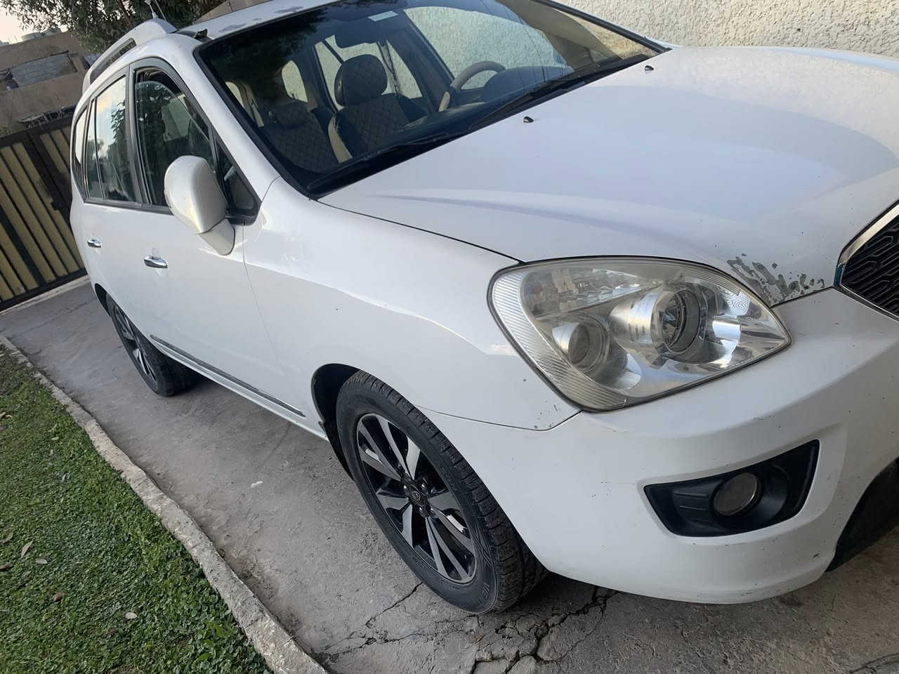 كيا كارنز  ٢٠١٣
السياره وارد خليجي شركة البخيت من الوكالة على ايدي مكفولة من الدعم والتبديل والصبغ فقط بيه الجاملغ الخلفي اليمين الهلال صبغ والبقية كلها كفالة المكينة والكير كلها بشرط على ايدي رقمها سليمانية عليها غرامات (٧ ورقات )تنزل من السعر سنوية ساقطة ادك جرص من تعبر١٢٠ سويج عدد ٢ يعني سيارة مال بيت 

1-جامات كهرباء

2-مرايات كهرباء

3- داخل لونين وجداً نضيف الكشنات على وضع الشركه 

4-ثلاثة مقاعد ( ٧راكب )

5- قطعتين تبريد 

6- ويل كب الأسود المرغوب 

كير شرط درجة اولى

محرك درجة اولى 

السيارة كلها على وضع الشركه وبدون اي نقوصات 

مكانها موصل

السعر (135) وبيها مجال بسيط جدا


**إذا كنت صاحب هذا الإعلان وتريد حذفه لأي سبب، رجاءا أرسل رسالة إلى الدعم الفني**