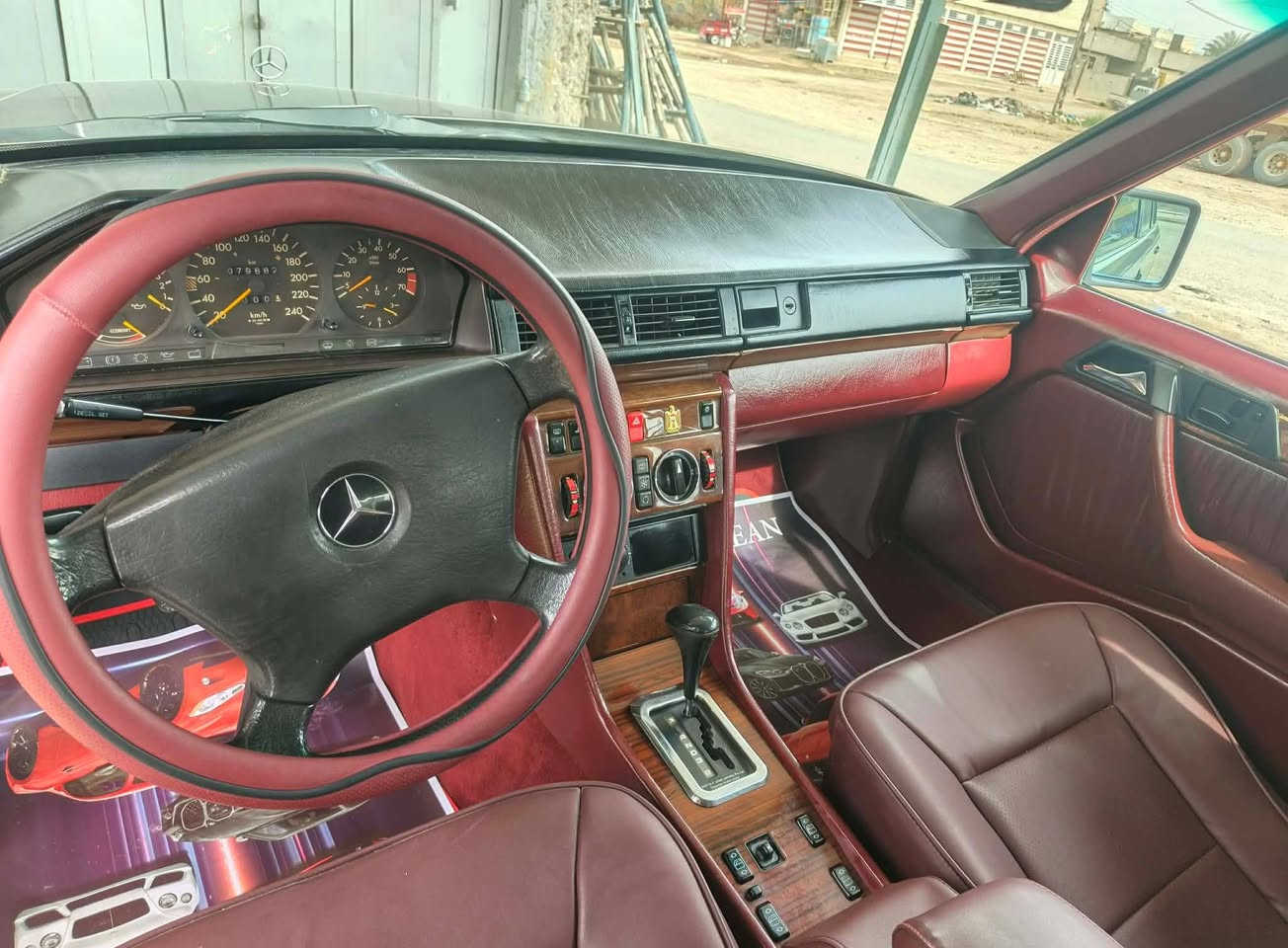 السلام عليكم مارسيدس للبيع موديل ٩٣ رقم صلاح الدين الأماني مشروع وطني السنويه ٢٧ كير محرك بطه السياره بلاديه لاظربه ولا صبغ ولا خياس  بيها فقط شويه كلير صدر امامي وخلفي كله جديد كهربائيات كلها شغاله تدفئه وتبريد شغالات كشانه كهرباء تخم تاير  باتري جديد السعر ٧٥ مكان السياره سامراء


**إذا كنت صاحب هذا الإعلان وتريد حذفه لأي سبب، رجاءا أرسل رسالة إلى الدعم الفني**