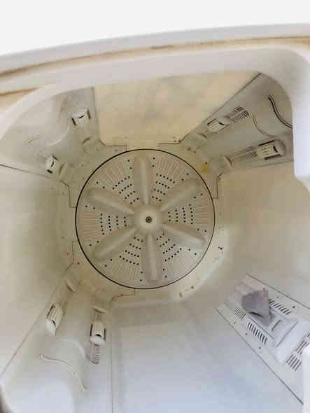 غساله للبيع شرط شغاله سعرها مناسب 
السعر 35 بيها مجال بسيط 
واتساب *********** العنوان حي سومر
