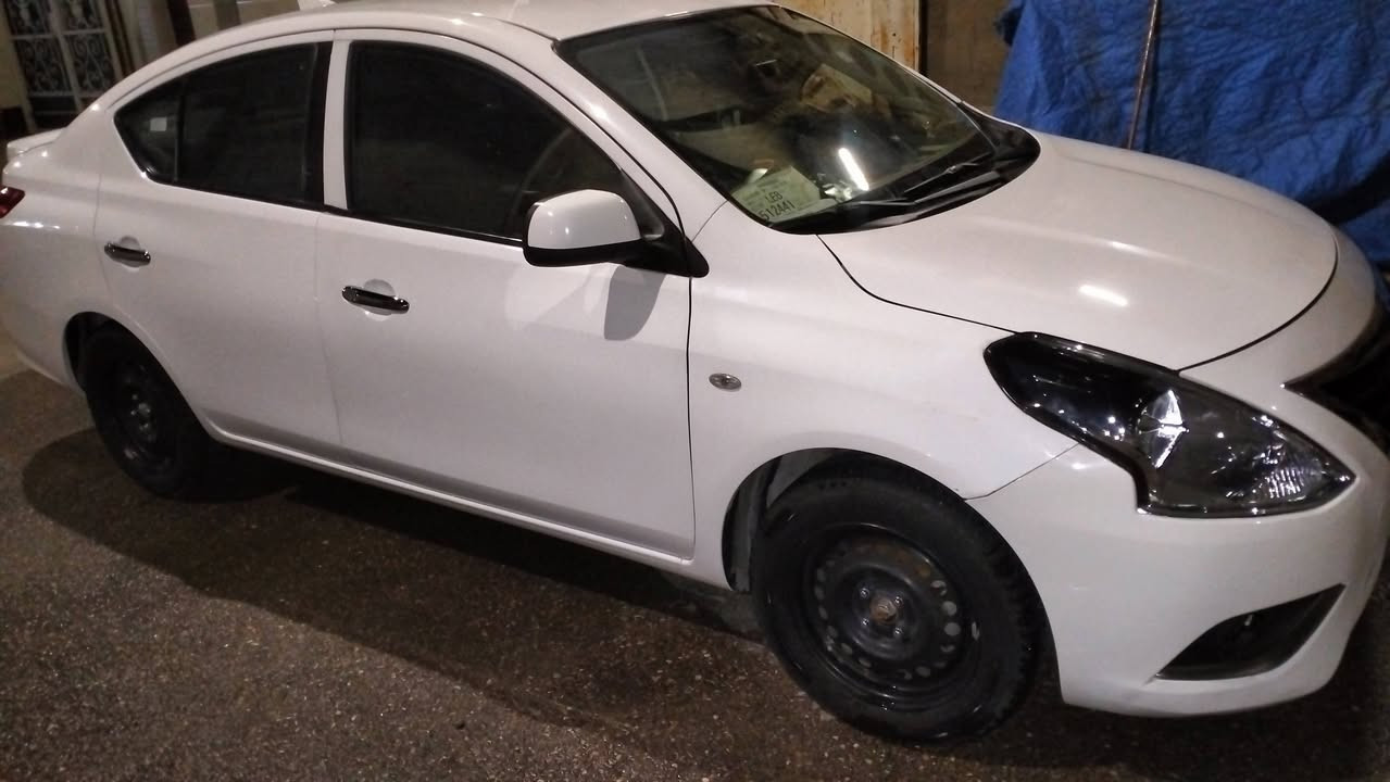 نيسان سني ماشيه74الف مديل 2024 بيه بارد 3قطع تبديل باب اتصل    *********** بصره
