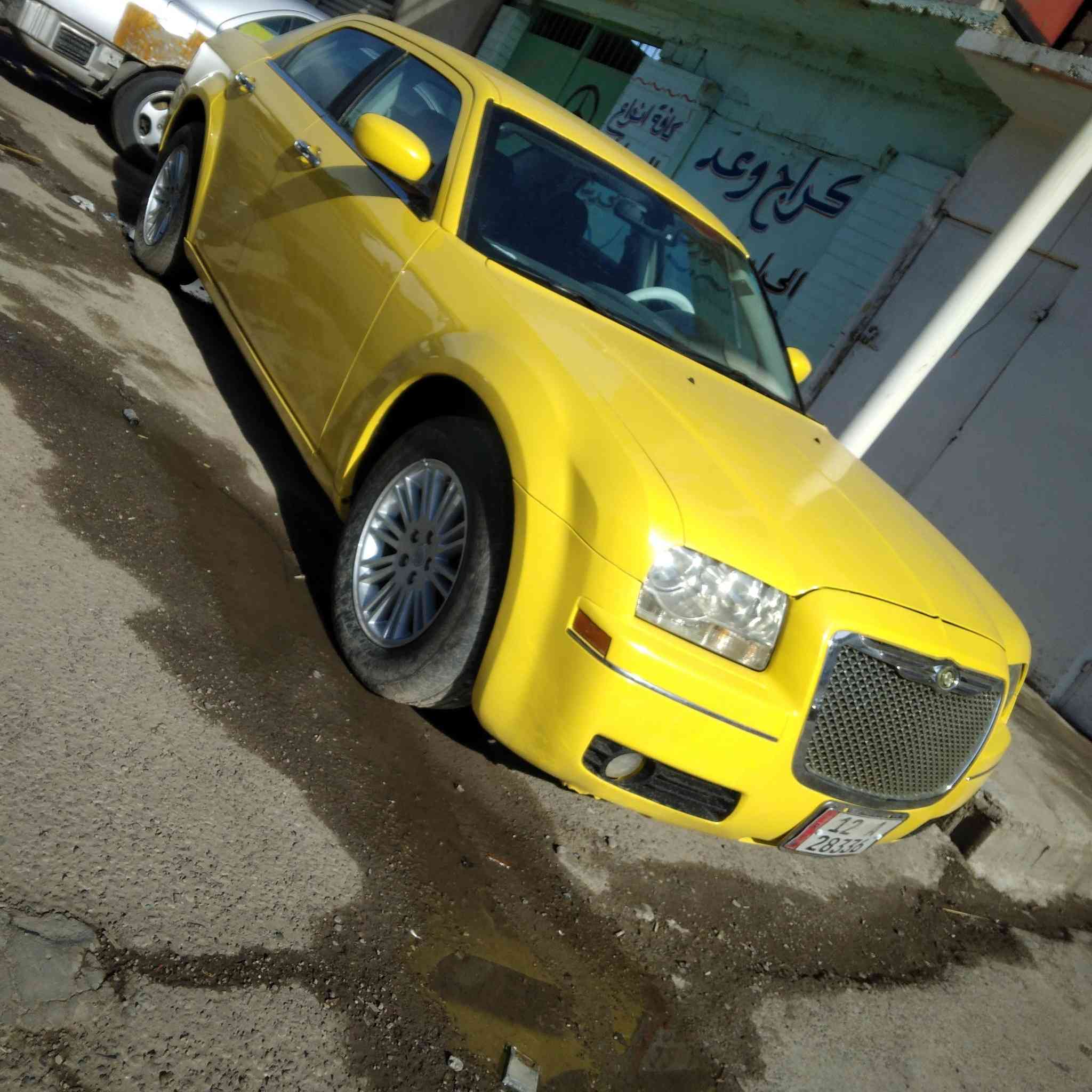 اوباما للبيع ٢٠٠٩ هيئه ومرور شرط رقم جديد وهزه جديده مكينه وكير وتواير وتبريد شرط ضررها جاملغ خلفي جهه سايق بدون ايربك لتواصل *********** او ***********
