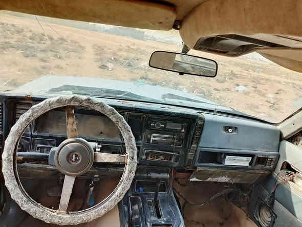 السلام عليكم جيب شيروكي 91 رقم صلاح الدين سنويه خضره وكاله عامه بسمي دفتر بانزين شرط التحويل والوكاله 
محرك وكير ونجي سعرها 18 وبيها مجال بصيط 
***********
