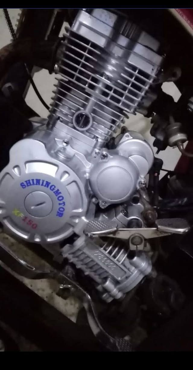 السلام عليكم ستوته للبيع موديل 15 مكينه 19 اوراق  ستوته  كفاله عامه  الستوته مال جناي ما بيها اي نقص
***********///***********
