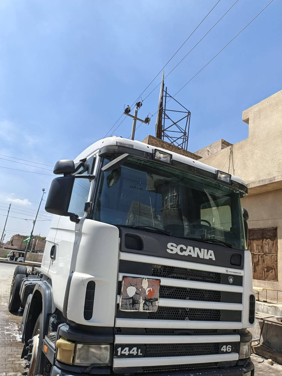 سلام عليكم سكانيا شاصي طويل بل سنويه كرين بسمي مكينه ٨ بم ونوزل موبايل ***********
