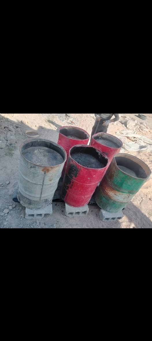 سلام عليكم يوجد جير التجير سطوح والاساسات سعر البرميل 60 كرسته وعمله الاتصال ***********
