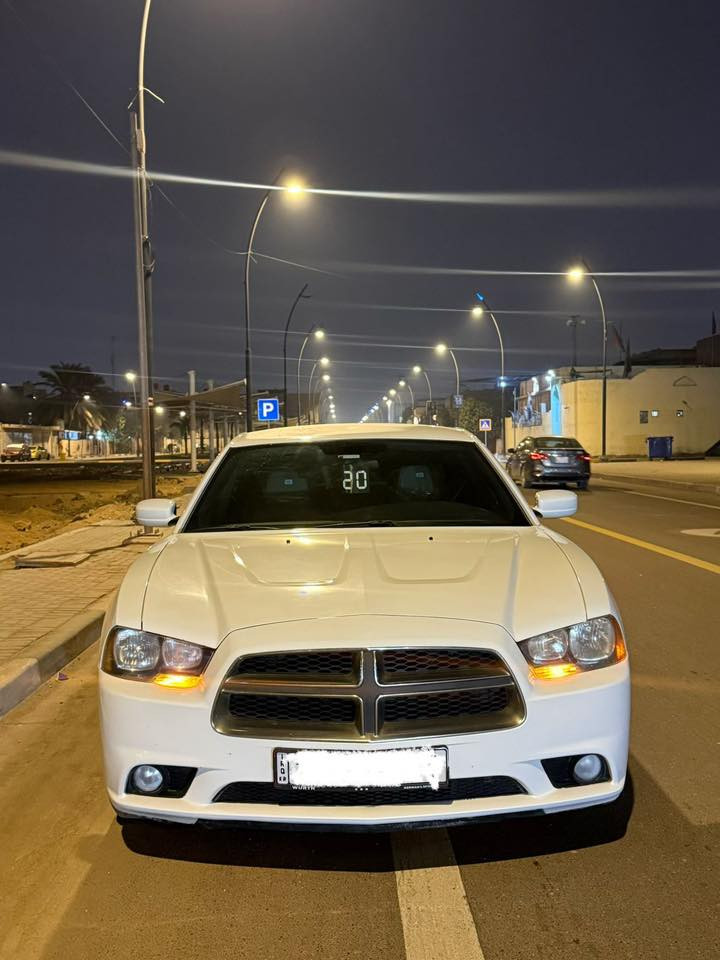 السلام عليكم جارجر مديل14 كفاله من الگص  بيها رقم او سنويه طبق الاصل السياره جديده حيل 
للستفسار الاتصال ***********
المكان السياره بصره
