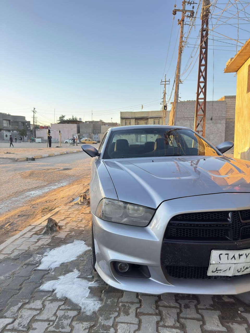 السلام عليكم
دوج جارجر موديل 2011 

رقم اربيل 

موصفات عاديه 

شاشه كبيرة 

كامره

تشغيل عن بعد 

بصمه تشغيل وابواب 

السياره بدون حادث دواخل مكفول حادثه سرقه قطعتين وهنا باب سائق بدلت نرماده مالته يعني 

سعر 130 

مكاني كربلاء

***********
