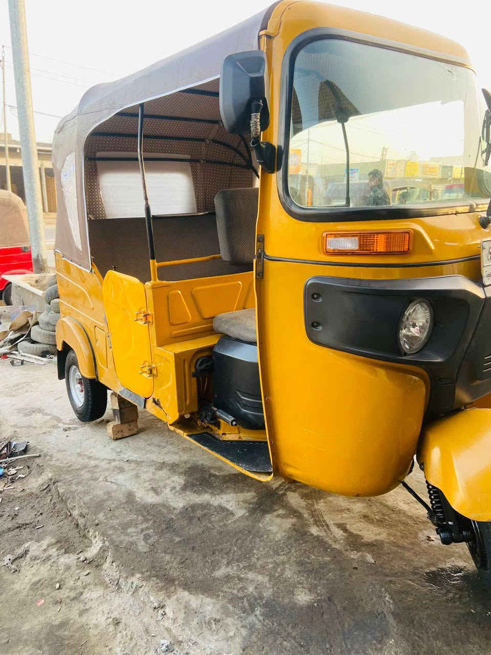 السلام عليكم تكتك 21 رقم وسنويه تكتك كفاله غير شبر يم بكلايت صبغ مكينه فقط بوشه وبستم مرة وحده تكتك مال  جناي ترأي حلو مكاني حي طارق القديم سعر 7500وبيها مجال حك جيه ‏‪***********‬‏
