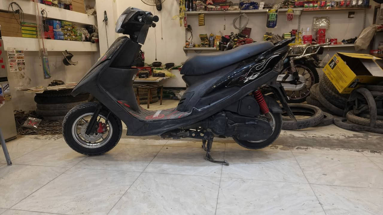 السلام عليكم دراجه للبيع ماكس عدله الدراجه بلاديه قبل فتره طلعت من الوكيل سبانه مامحطوطه عليهه مابيهه أي نقص السعر ٨٥٠ وبيهه مجال العنوان سامراء مدخل حي الإفراز هاتف ***********
