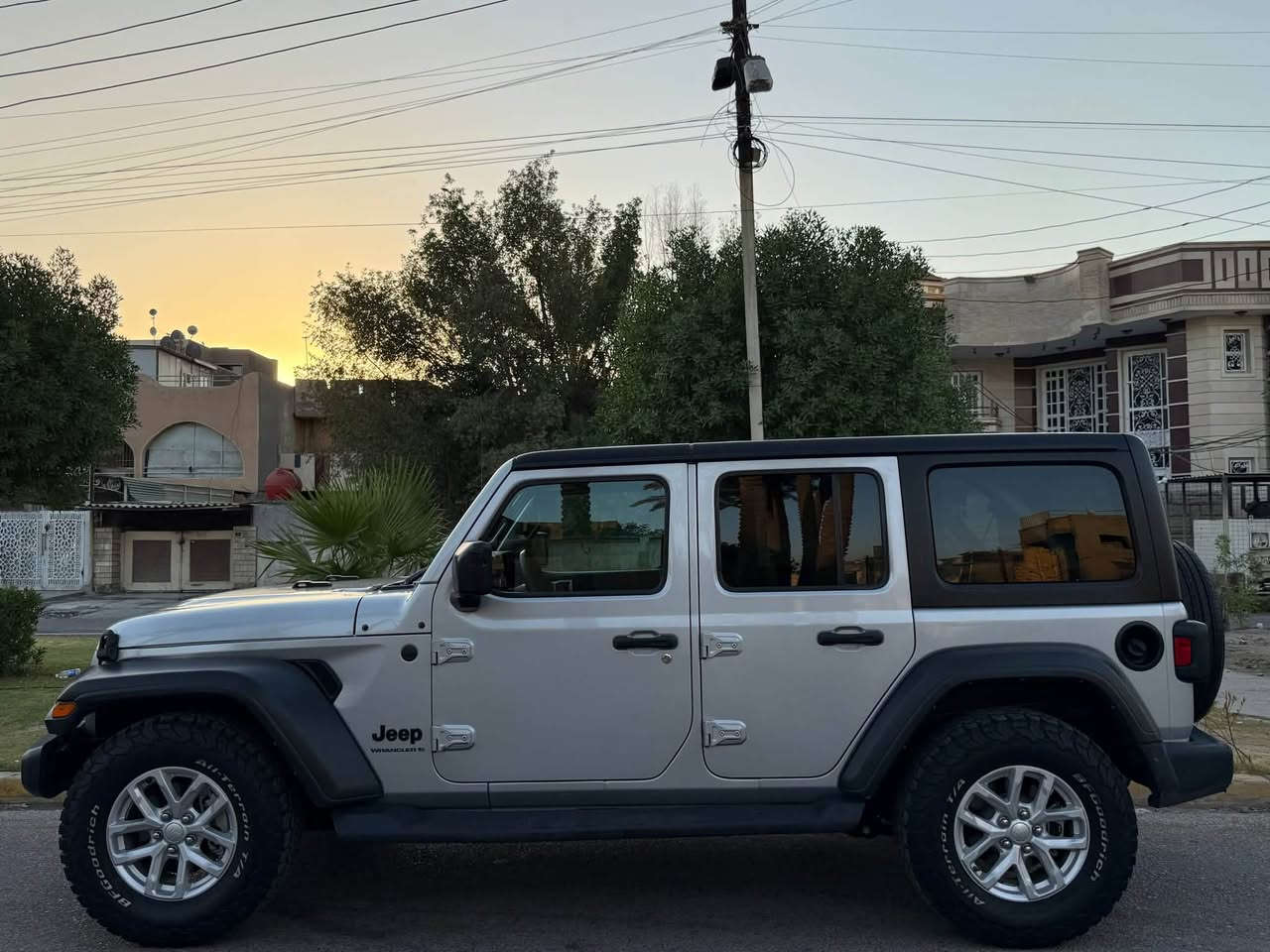 للبيع
Jeep Wrangler 2023 Sport
جيب رانكلر 2023 سبورت
4 سلندر تيربو 

سعر مناسب 200$ 🔥🔥ارخص سعر ب العراق

مواصفات/  سبورت
 جام كهرباء اوتو
 شاشة - كامرة
 قطعتين تبريد
هيتر بالمري

ماشيه 59الف 

رقم بغداد بسمي شخصي

سيار بيه شوي صبغ ب جاملغ المامي و شوي ب البونيد وبارد مثل ماموضح ب سونار

سيار جاهز من كل نواحي تخم تاير جديد و باتري جديد

مكاني بغداد

للاستفسار
***********
