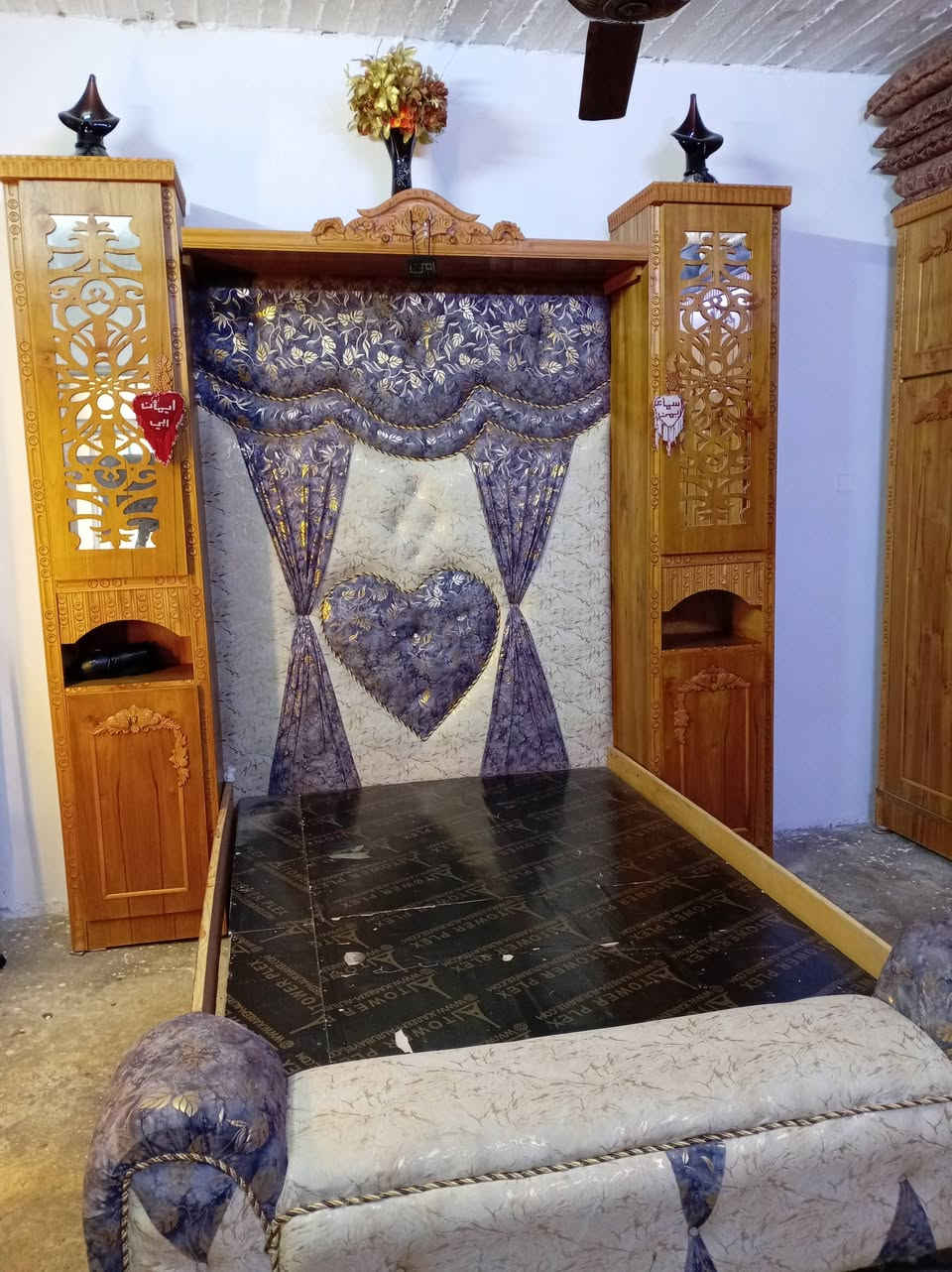 *********** غرفه أبراج مليون ونص وبيها مجال بصيط موصل ايسر
***********
