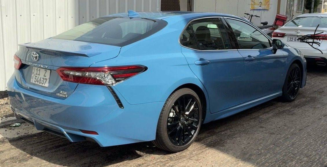يالله 
‏2024  𝐓𝐎𝐘𝐎𝐓𝐀 𝐂𝐀𝐌𝐑𝐘-𝐗𝐒𝐄 
Hybrid
تويوتا كامري (XSE) موديل : 2024
اللون : سمائي (مميز) تو كلر بلادي 

عداد المسافة :  21 

حجم المحرك : 2.5L ( 4.سلندر )
                                 (هايبرد 🔋)
الضرر :  البنيد صبغ فقط بدون دواخل بدون ايرباك
الدعاميه نفسها البلاديه
وبيه رصعه ب الجاملغ الامامي‏
المواصفات : 𝐗𝐒𝐄
فـول مـواصـفـات 
ابواب  بصمة
بصمة تشغيل)
شاشة  كبير
كاميرا خلفية 
ويل 19 الرياضي 
هاند بريك بصمة
اوتو هولد (𝐀𝐔𝐓𝐎 𝐇𝐎𝐋𝐃)
اوتو ستارت (𝐀𝐔𝐓𝐎 𝐒𝐓𝐀𝐑𝐓)
اوتو ستوب (𝐀𝐔𝐓𝐎 𝐒𝐓𝐎𝐏)
رادار امامي (تحديد مسار)
‏‎رادار جانبي (نقاط عمياء)
‏‎حساسات خلفي 
مانع انزلاق+𝐀𝐁𝐒
3انظمة  (𝐄𝐂𝐎) (𝐍𝐎𝐑𝐌𝐀𝐋)(𝐒𝐏𝐎𝐑𝐓)
نظام EV MODE
تحكيم استيرن+ شفتات استيرن
كشنات جلد ، كشنات كهربائي
كشنات الامامي هيتر 
لايتات (𝐋𝐄𝐃) عدسة زينون بيلادي
اناره داخليه led 
ترحيب بلادي بالدواسات 
شاحن وايرلس
مثبت سرعه تفاعلي قيادة اليه 
تحديد مسار 
مكاني بغداد
السعر وبيه مجال حك الجيه
210
‭0785 497 9749
