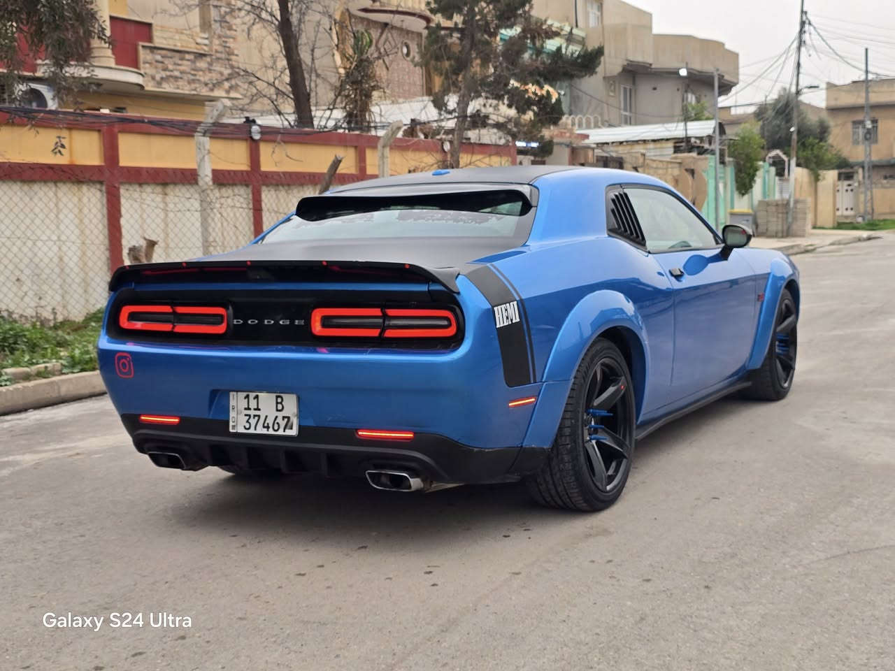 للبيع
سعر 110$
جالنجر 2012 محدث 2020 
🚫مصبوغة عام تغيير لون 
محرك 6 سلندر حجم  3.600   كير اوتوماتيك شرط المحرك والكير 
رقم بغداد  دولي رقم وهزة وسنويه  جديده 
شرط التحويل 
بصمة تشغيل بصمة ابواب تشغيل عن بعد 
شاشه كامره تحكمات ستيرن كشن كهرب 
داخل كنتارة 
صدر امامي خلفي بشرط 
سيارة جاهزه دينار متصرف عليها 
موصل الايسر 
***********
***********
