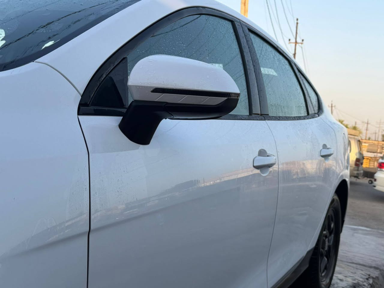 Bydكن بلاص
موديل 2025مكفولة رقم بغداد باسمي 
تحويل ثاني يوم
ماشية 2000  زيرو
داخل ماروني 
نص فول مكفولة من كلشي 
السعر ١٩،٧٠٠بيها مجال
***********
لي مو شراي لا يكسر بالسعر
