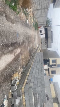 سلام وعليكم قطعتين 200وحده بيهه بتلوو  وثلنيه هم200بس بكاع المصابيح ال...