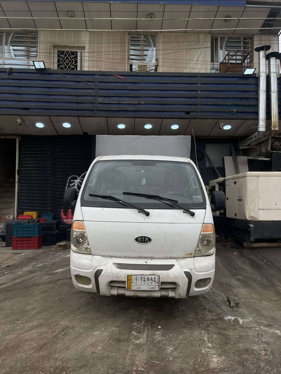 كيا حمل  2700 موديل 12 رقم بصره مشروع وطني باسمي مكفوله من الصبغ والتبديل  عدى لغد واكو سونار   83$ ***********
