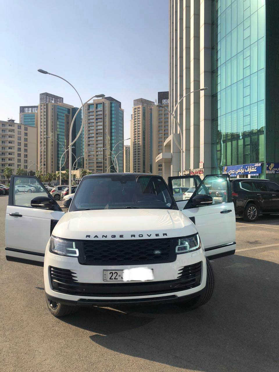 🔥 للبيع رنج روفر فوغ Autobiography 2014 خليجي – شركة سردار تحديث كامل 2021 داخلي وخارجي 🔥🔥

أعلى فئة – فل كامل بدون أي نقص – داخل أحمر ملكي – سيارة فخامة وهيبة ومحدثة شكل جديد 👌

✅ المعلومات الأساسية:

 • موديل: 2014
 • وارد: خليجي
 • الفئة: Autobiography (أعلى فئة بالرنج)
 • تحديث شكل 2021 كامل (خارجي + داخلي)
 • محرك V8 قوي جداً
 • ناقل حركة أوتوماتيك 8 سرعات
 • دفع رباعي دائم 4×4
 • شاصي ألمنيوم خفيف الوزن
 • نظام Terrain Response بعدة أنماط قيادة
 • نظام تعليق هوائي إلكتروني متكيف

💎 التحديث 2021 يشمل:

 • صدام أمامي وخلفي 2021
 • شبك أمامي جديد
 • ليتات أمامية LED شكل حديث
 • ليتات خلفية موديل 2021
 • رنات سبورت قياس كبير شكل 2021
 • تحديث شاشة وسطية حديثة
 • تحديث ديكورات داخلية
 • شعار وملحقات شكل جديد

✨ المواصفات الخارجية:

 • سقف بانوراما كهربائي
 • باب خلفي كهربائي علوي وسفلي
 • فتح الشنطة بحركة القدم
 • كاميرات 360 درجة محيطية
 • حساسات أمامي + خلفي + جانبي
 • نظام ركن أوتوماتيكي
 • مرايا كهرباء + تسخين + طي كهربائي
 • زجاج دبل عازل للصوت
 • زجاج خلفي خصوصي
 • إنارة ترحيبية أرضية
 • أضوية LED نهارية
 • نظام غسيل مصابيح أمامية

🛋️ المواصفات الداخلية (داخل أحمر فاخر):

 • جلد طبيعي فاخر بالكامل (أحمر)
 • سقف داخلي أسود فخم
 • تطعيمات خشب طبيعي / ألمنيوم
 • مقاعد أمامية كهرباء 20+ وضعية
 • مقاعد خلفية كهربائية
 • تبريد + تسخين جميع المقاعد
 • خاصية المساج
 • ذاكرة حفظ وضعية المقاعد
 • تحكم كهربائي بالمقود
 • تكييف رباعي المناطق مستقل
 • ثلاجة وسطية
 • ستائر خلفية كهربائية
 • إضاءة داخلية محيطية متعددة الألوان
 • دواسات ألمنيوم رياضية

🎵 التكنولوجيا والأنظمة:

 • شاشة لمس كبيرة محدثة
 • عدادات ديجيتال
 • نظام ملاحة أصلي
 • نظام صوت Meridian Surround
 • بلوتوث + USB + AUX
 • تحكم كامل من المقود
 • مثبت سرعة عادي + راداري
 • شاشة عرض معلومات أمام السائق
 • Head-Up Display
 • تشغيل بصمة (Start/Stop)
 • دخول ذكي بدون مفتاح
 • نظام أوامر صوتية

🛡️ أنظمة الأمان المتقدمة:

 • ABS
 • ESP
 • نظام مانع الانزلاق
 • نظام مانع الانقلاب
 • وسائد هوائية متعددة
 • مراقبة النقطة العمياء
 • تحذير مغادرة المسار
 • تنبيه تصادم أمامي
 • مساعد نزول منحدرات
 • مراقبة ضغط الإطارات
 • نظام تثبيت السيارة على المرتفعات

📌 السيارة نظيفة جداً – استخدام شخصي – جاهزة للفحص بأي مكان
📍 الموقع: (أربيل )
📞 التواصل: (***********)
💰 قابل للتفاوض للجادين فقط

🔥 سيارة فخمة ومميزة جداً وتنافس موديلات 2020–2021 بالشكل والمواصفات. أربيل, العراق
