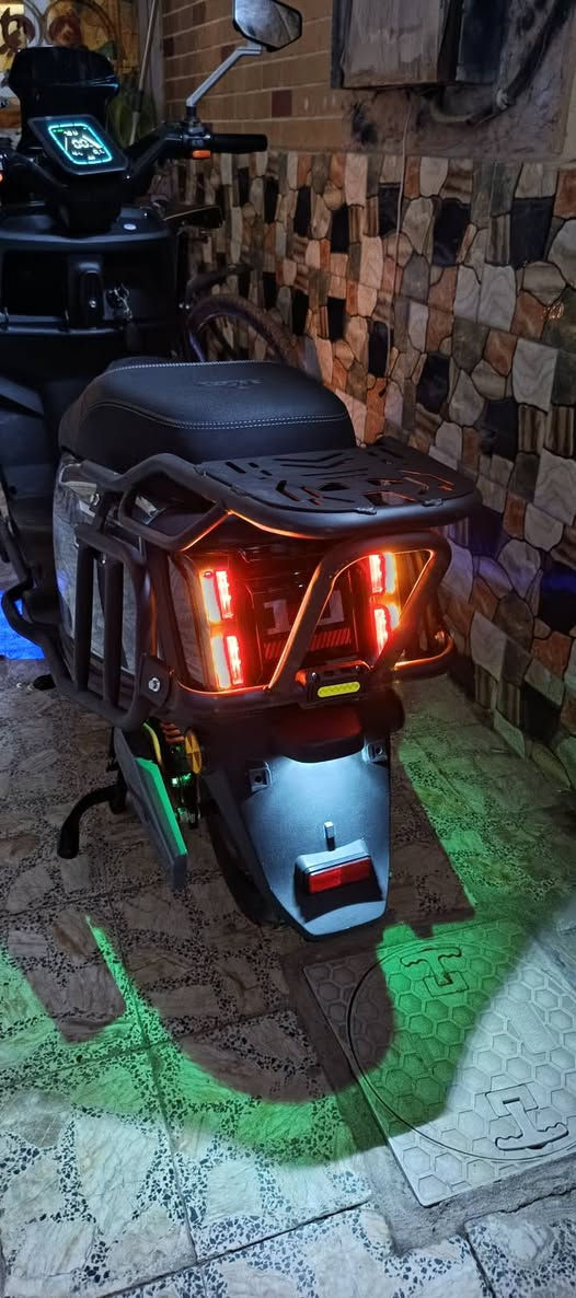 سلام عليكم دراجة صاعقة فول مواصفات شركة ونلي دراجة كفالة عامة من شخط ٦بطاريات مسطرة كبير المواصفات
1-شاحنة اصلية مالتهة 

2-سرعة 85حقيقي 

3-ويل رياضي 

4-بك رجوع للخلف 

5-ميزة TCS

6-لايت عالي ناصي 

7-مانع انزلاق 

8-دبل إشارة 

9-دبل بصمة وسويج 

10- شاشة ايباد 

بعد خير من الله مواصفات سعر 900مكان بغداد العبيدي

***********
