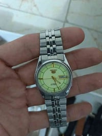 مجموعة ساعات ماركات مختلفة اصلية بيهم ياباني وبيهم سويسري  كل وحدة وسع...