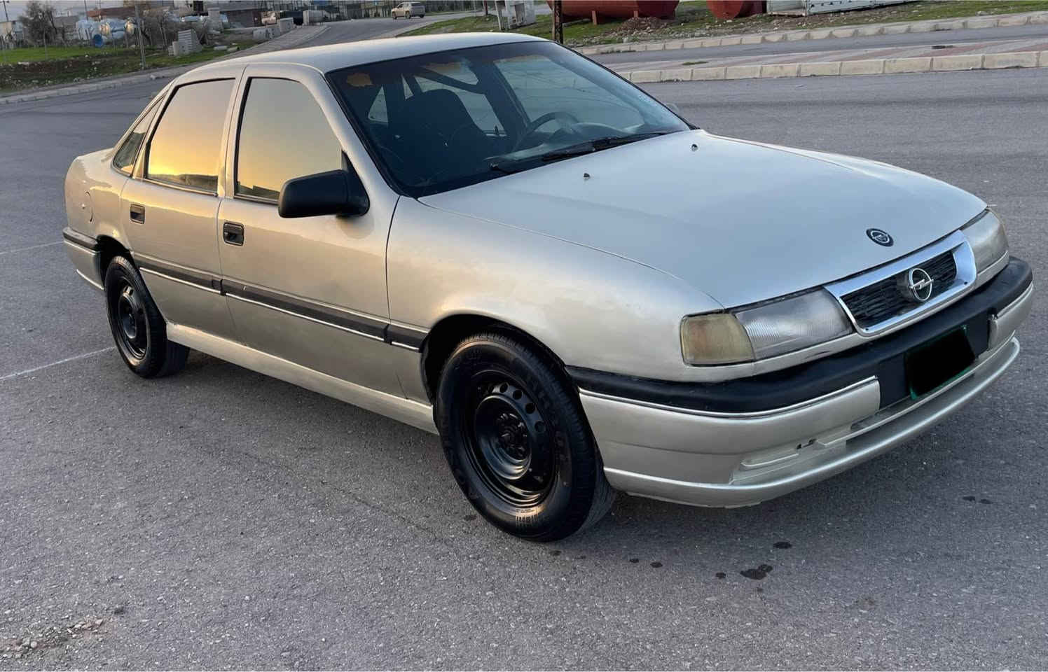 ئوپل موديل١٩٩١
مةكينه١٨
سةيارةكة علوجة بةشةرتي  كيشي مةدةني
گيرو مةكينه بةشةرت
توندو تول
كارةباي مةزبوت
چوار بةر دةگاي خاوين
بةرگة كوشني نوي
موس برانةووة
وةرگةران دةعم بةشةرت
دةعامي ٩٥
هوكي بيلاد
سعرى18
***********ع بشدار, السليمانية
