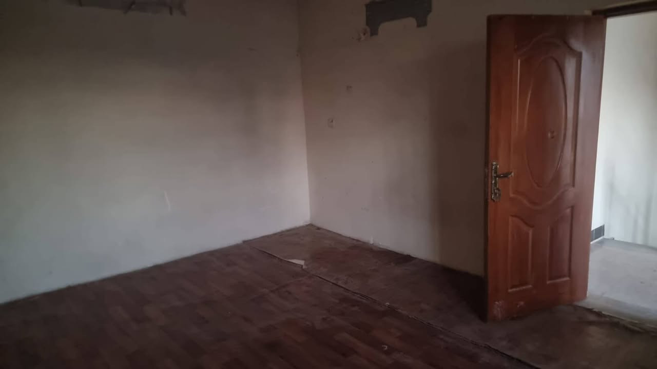 السلام عليكم
بيت ١٣٠م ركن للايجار
نزال جامع الصادق الامين قرب فدك
شارع عريض قريب ع الشارع الرئيسي
للاستفسار واتس***********
