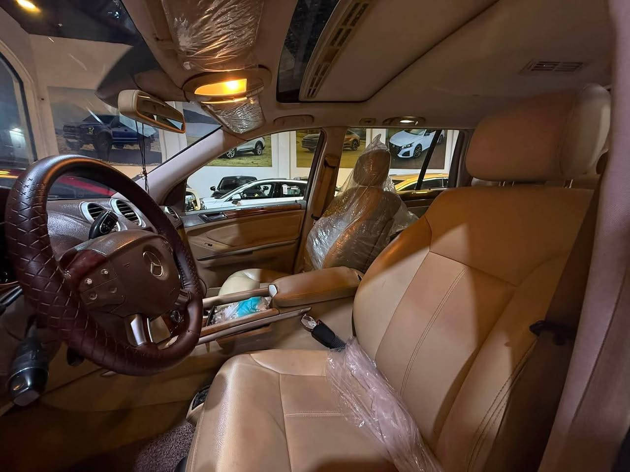 عربى/کوردی

mercedes 

GL 500 2007

ضرر: قتعة تين صبغ

سلندر: 8 سلندر

محرک: 5.0

السعر / 10,700$

كاميرا خلفية - مسند الید - تحدید السرعة - شاشة - کشن كهربائي - كشن حار- كشن تبريت- 8 وسادة هوائية - لایت زینون - سستم الایفون

mercedes 

GL 500 2007

بۆیاغ:دوو پارچة

پستۆن: 8 پستۆن

بزوێنەر: 5.0

 نرخ / 10,700$ 

کامێرەی دواوە - بالیفی دەست - دیاریکردنی خێرای - شاشە - کوشن کارەبایی-كوشن سارد -کوشن گەرم - 8 پەرەشووت - لایت زینۆن - سستەمی 

ئایفۆن

:

(معرض ميناء دبي)

***********~کۆروک أربيل, العراق
