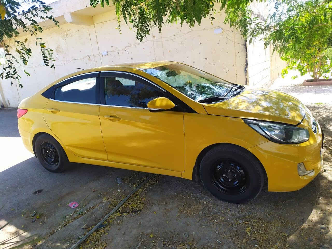 اكسنت 2016 /خليجي  محرك 1600 السيارة بحالة جيد جدا للتواصل *********** .
