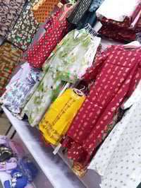 قطع ملابس • متوفر بالمحل