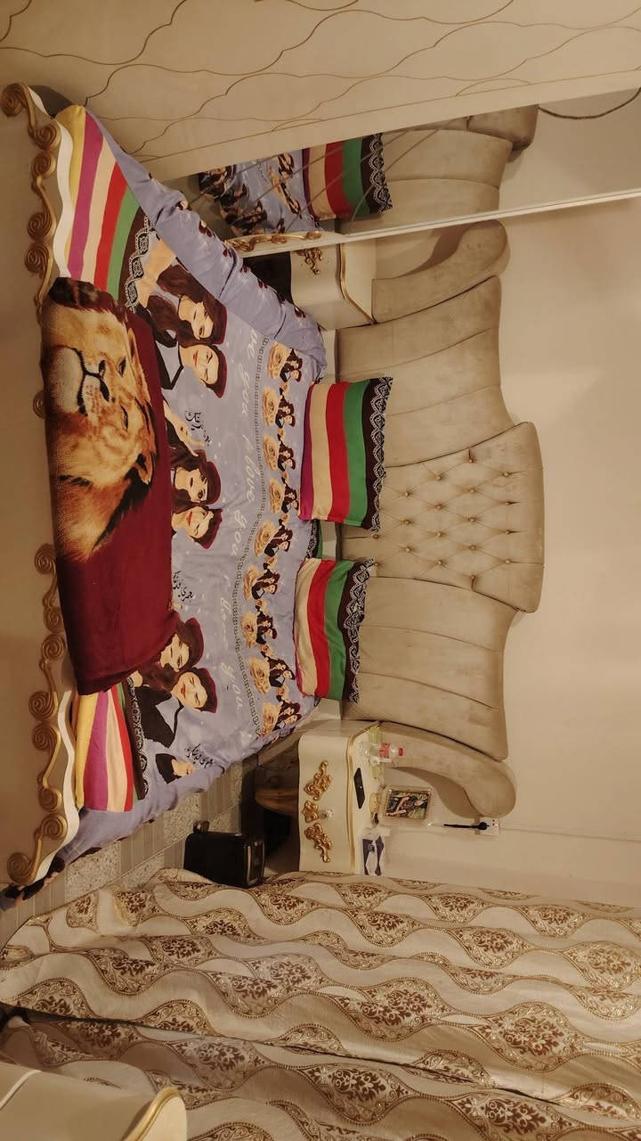 غرفه تركيه 8قطع للبيع نضيفه ما متعوبه سعره600وبيه مجال مكان ميسان الرقم***********
