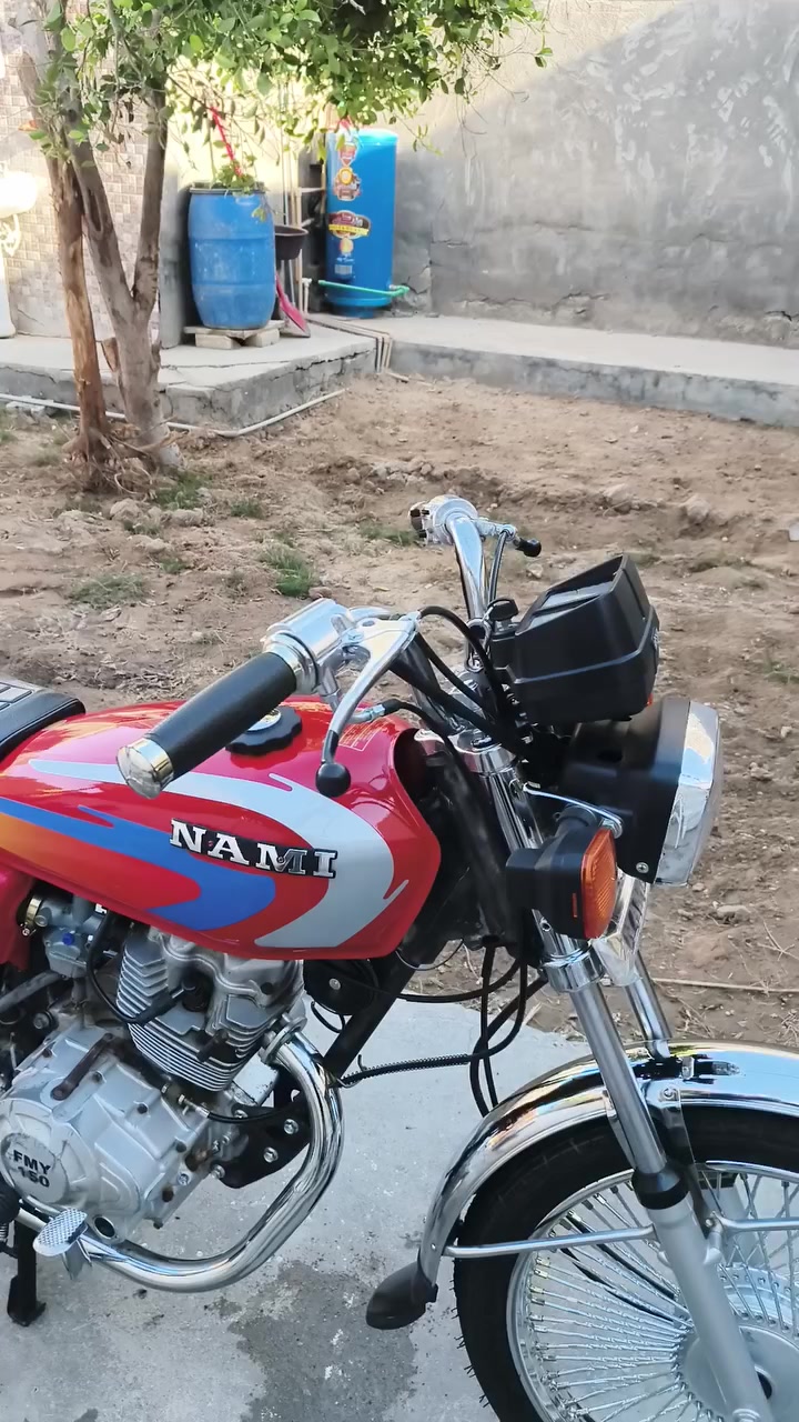 السلام عليكم 
دراجه  للبيع محرك خمسه كير نضيف تجي وتشوف شرط هندر واحد
دراجه كلك كلك كلشي بيهه جديد ماعده المحرك مستخدم
مكفوله كفاله عامه من السرقه السعر 425 مكان كربلاء حي العامل رقمي ***********
