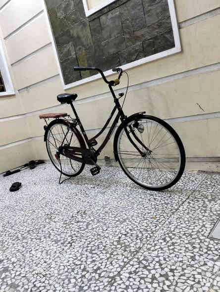 السلام عليكم بايسكل بطه حجم 26 موديل 2022 بايسكل ياباني حاويه السعر 115 وبي مجال بغداد المشتل رقم الهاتف ***********
