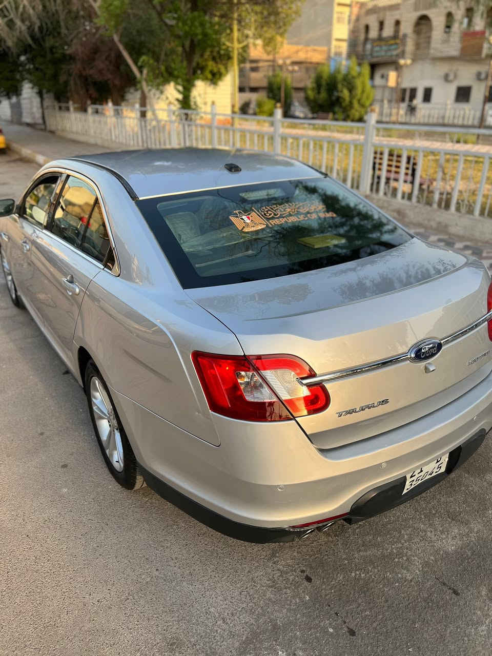 فورد تورس موديل  ( 2011 )
وارد امريكي بدون حادث 
مواصفات ال ESL معروفات ما يحتاج اوضح 
سونارها موجود بصور  
بدون دواخل 
ماشية ( 189 )
كير و محرك مكفول.. صدر جديد ...تبريدها ثلج. تحويل بأي وقت غرامات عليها( 140 ) ألف تنزل من سعر السياره خير من الله ترايها من زاخو للبصره 
سعرها ( 85 )$ وبيها مجال بسيط حك الجيه 
مكانها بغداد 
( *********** ) للأتصال فقط
