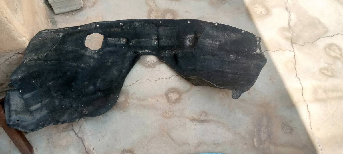 السلام عليكم ورحمه الله وبركاته
زوج بطاين جاملغات اماميه وتك خلفي من جهة قبق البانزين 
مال سيارتي 2020 لاريدو اعطي سعر والعافية عليك مكاني كركوك القادسيه الأولى 
***********
