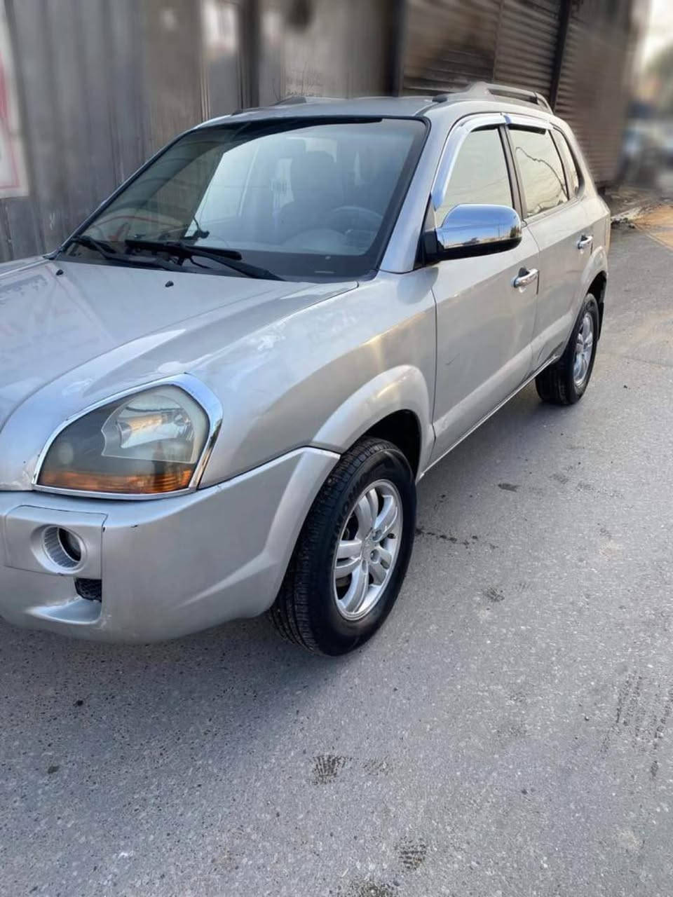 سلام عليكم توسان مديل ٩بسمي رقم ديالى مشروع وطني صدر جديد شاشه كامره تاير تخم جديد رقم لهاتف ***********  لسعر ٩٥ لو مراوس بحدث لمكان بغداد
