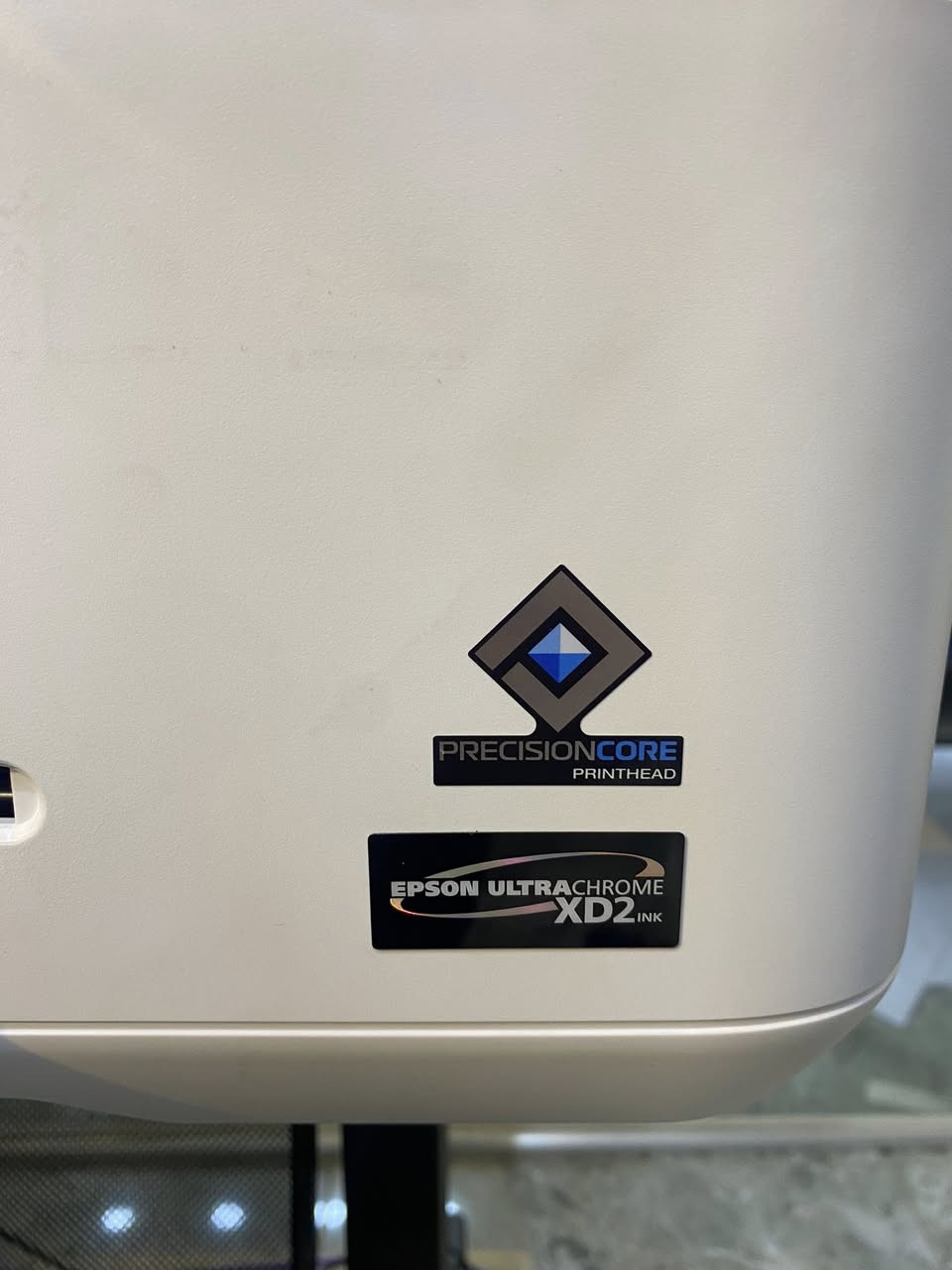 السلام عليكم
للبيع طابعة ايبسون T5100 بلوتر 90cm
نضيف جدا استعمال شهر مطبوع بيها 6 رولات فقط 
الاحبار فوق النصف
و هي تحت ضمان ساري الى بعد 10 اشهر

السعر : 1,700,000 قابل للتفاوض

للتواصل:***********
