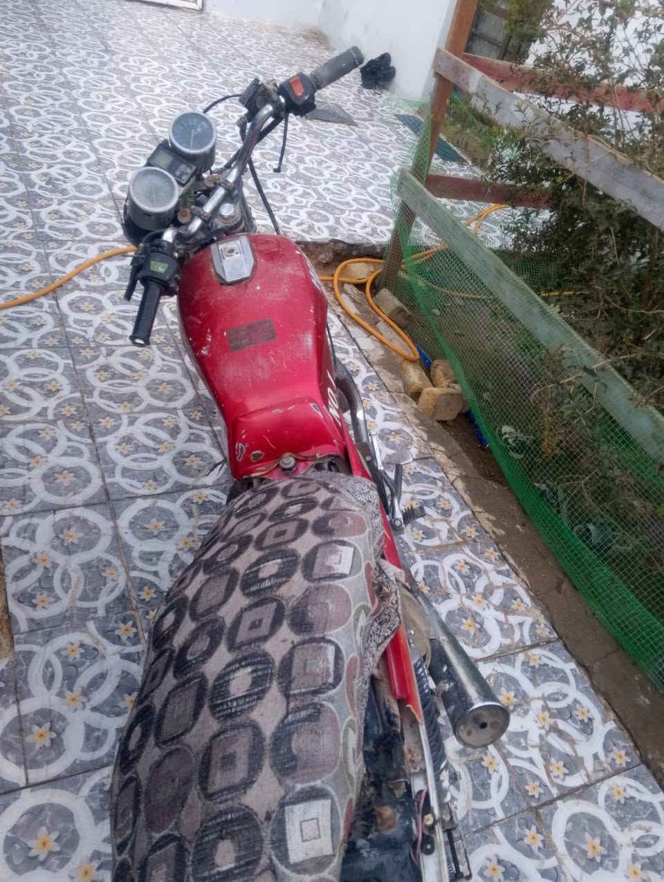 سلام عليكم دراجه 5كير نوع فيوم أصولي رقم اسود 150وبيه مجال النجف ***********
