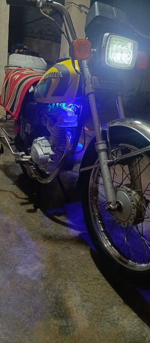 سلام عليكم دراجه اللبيع موديل 20 مراوس وبيع سعر خاص رقمي ***********
